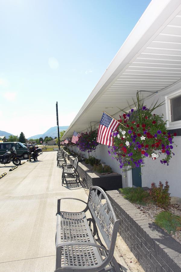 Carter Mountain Motel Cody Bagian luar foto
